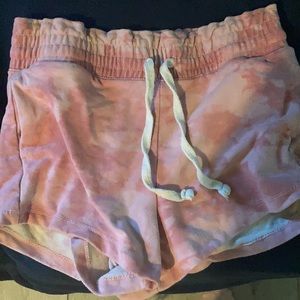 Only worn 2 times pink an white tie dye